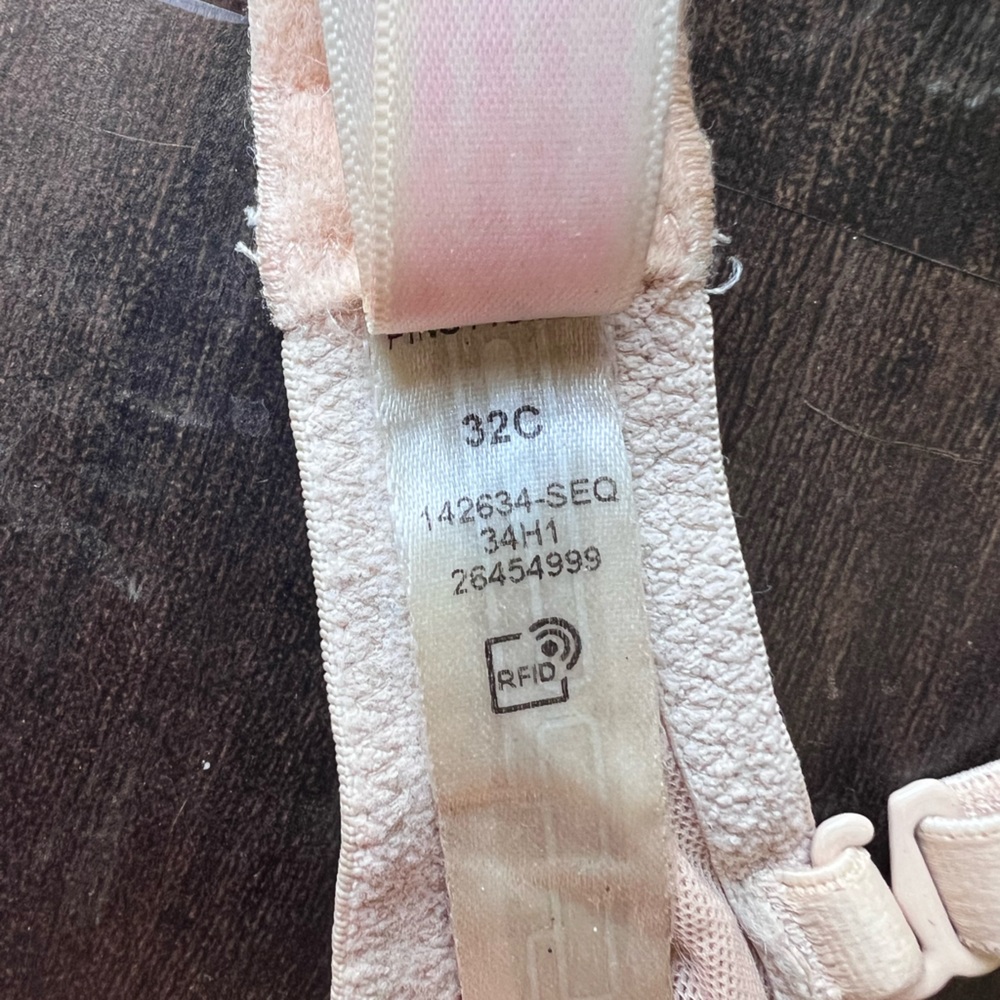 PINK Victoria secret Women's Cream push up Bra size 32C - Picture 3 of 4